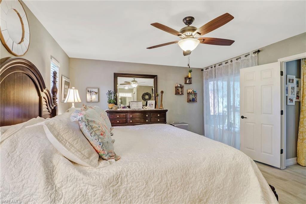SAN CARLOS PARK - Residential