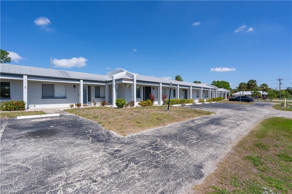 PLAZA COUNTRY BLVD CONDO - Residential Lease