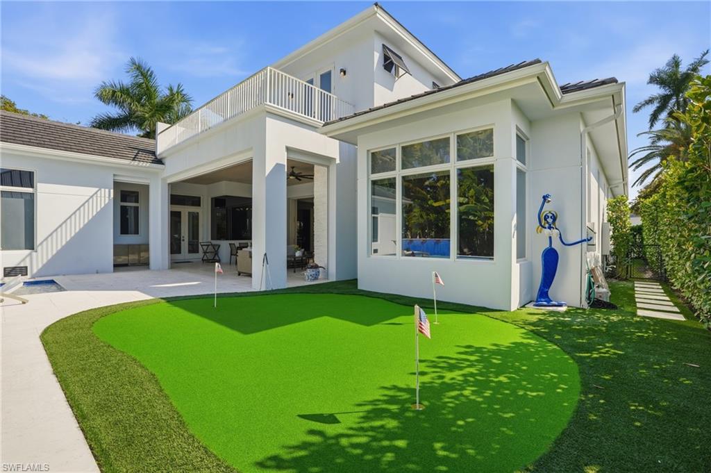 MOORINGS - Residential