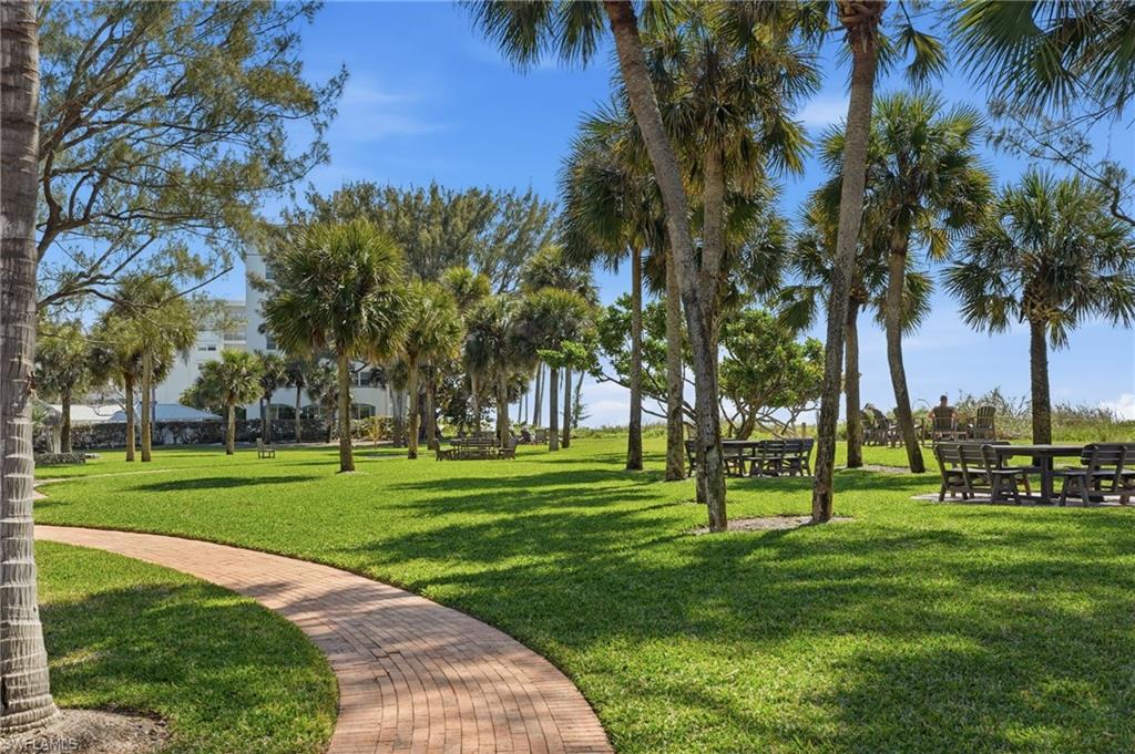 MOORINGS - Residential