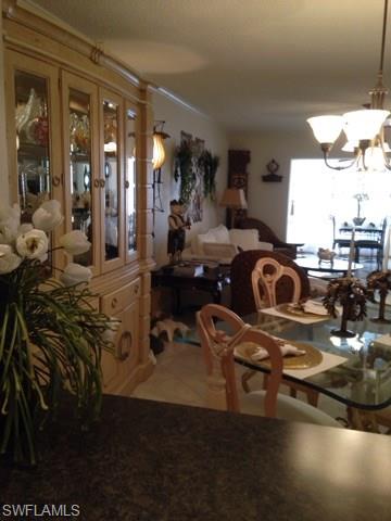 COUNTRY CLUB MANOR - Residential