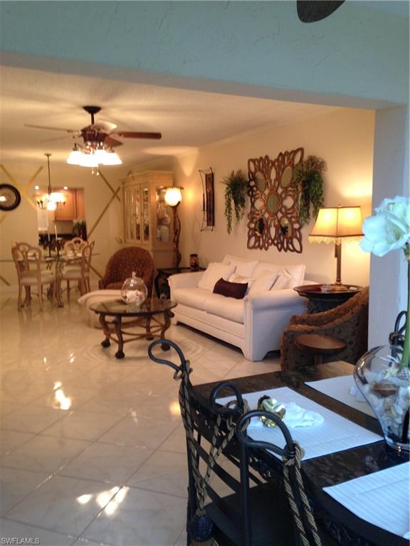 COUNTRY CLUB MANOR - Residential