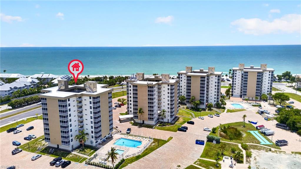 BEACH AND TENNIS CLUB - Residential