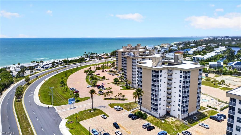 BEACH AND TENNIS CLUB - Residential
