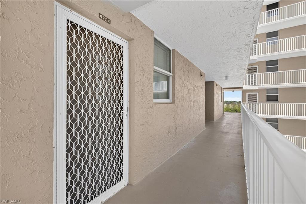 BEACH AND TENNIS CLUB - Residential