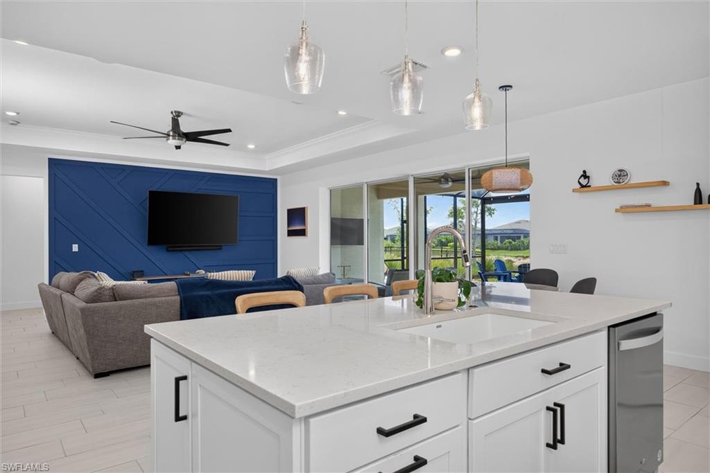 NORTHRIDGE - Residential