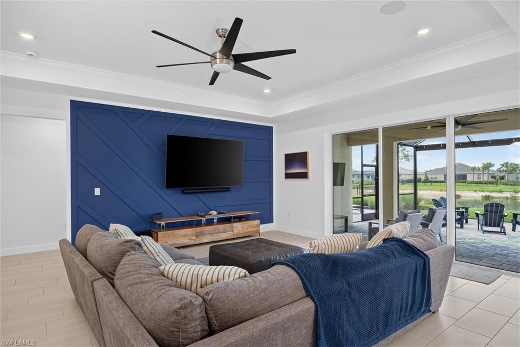 NORTHRIDGE - Residential