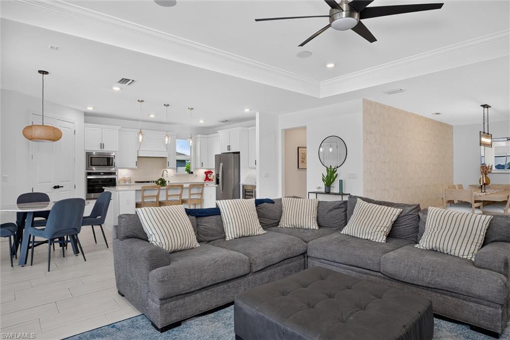 NORTHRIDGE - Residential