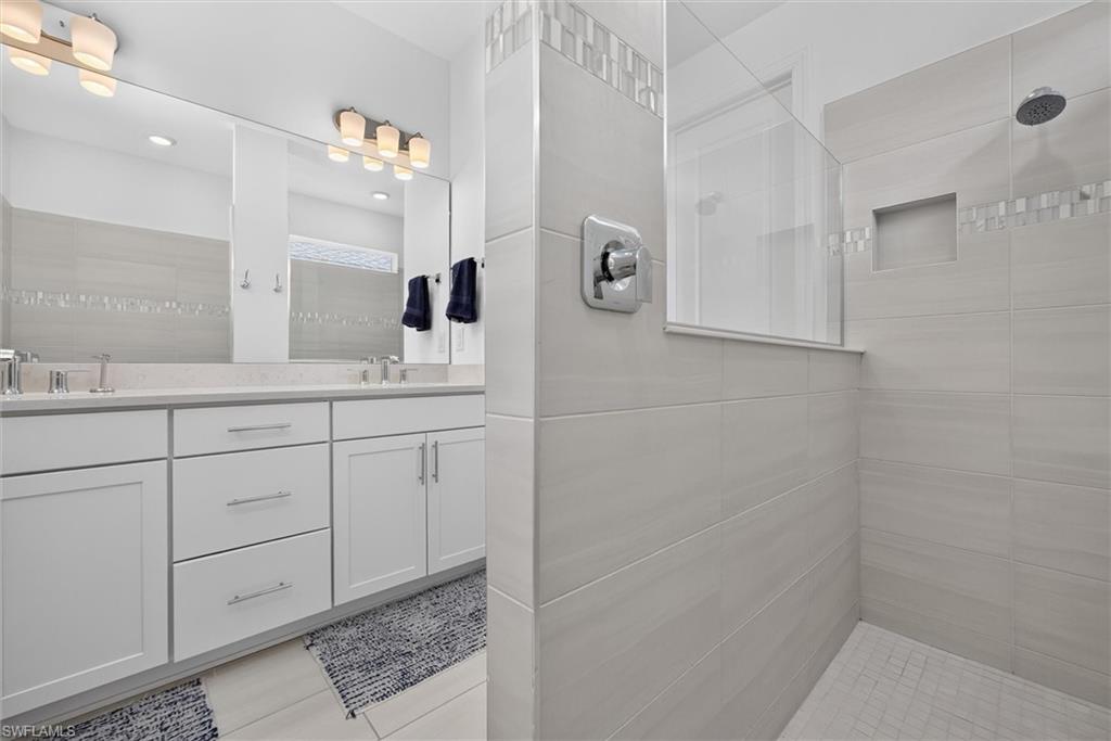 NORTHRIDGE - Residential