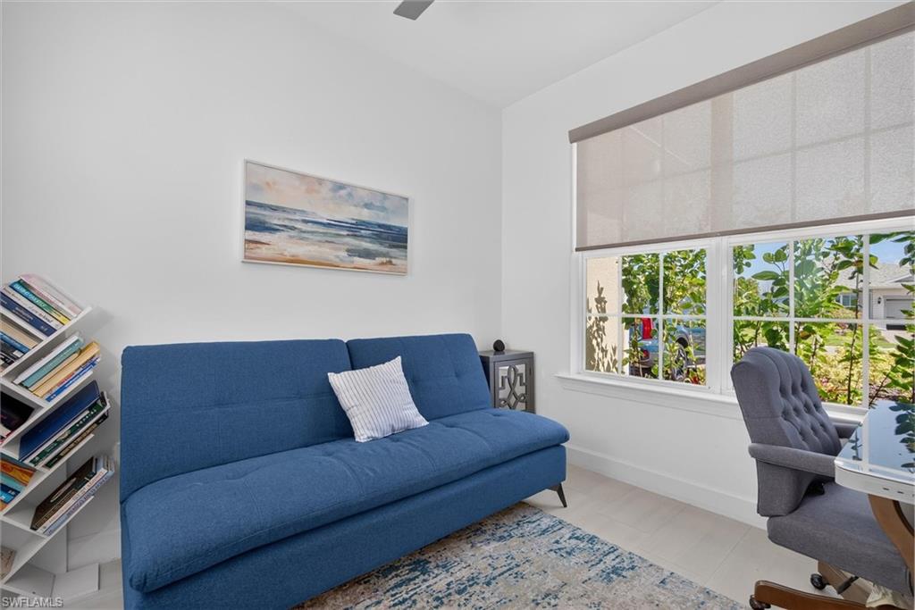 NORTHRIDGE - Residential