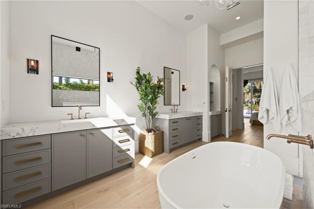 QUAIL WEST - Residential