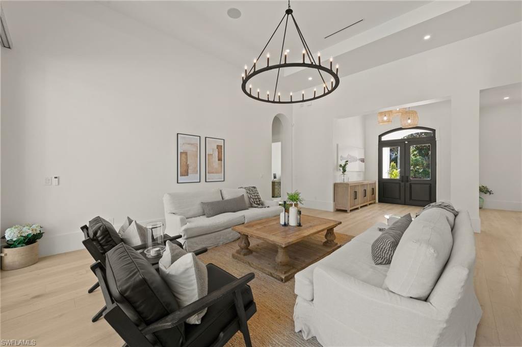 QUAIL WEST - Residential