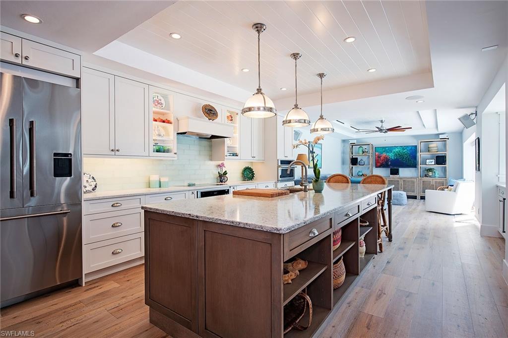 MOORINGS - Residential