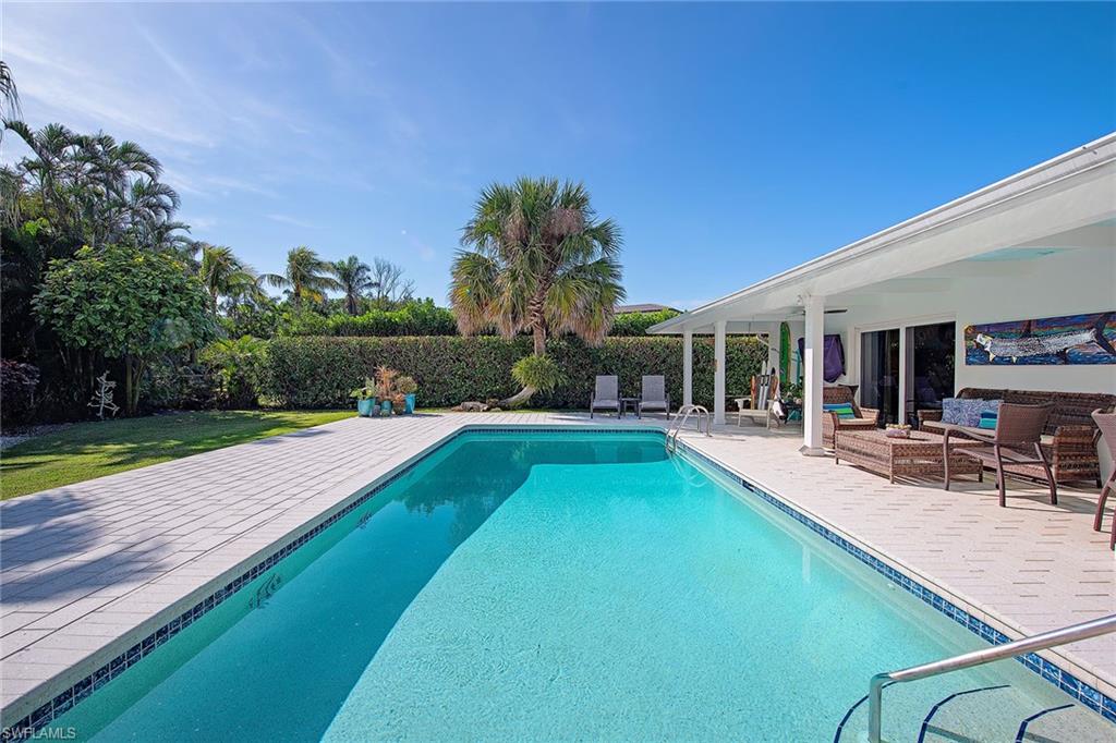 MOORINGS - Residential