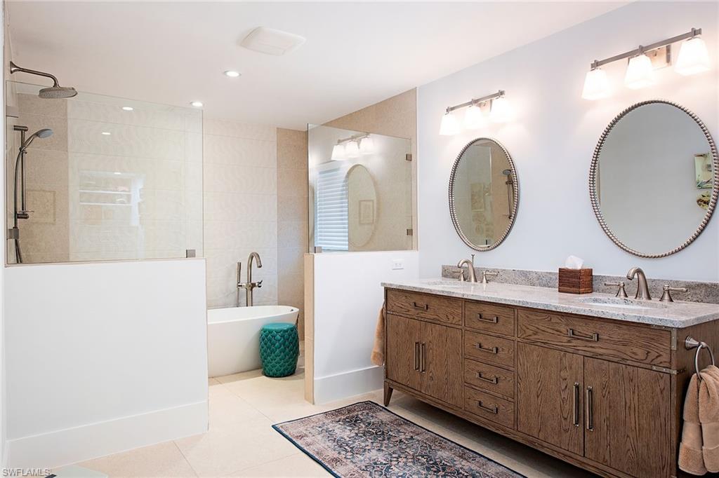 MOORINGS - Residential