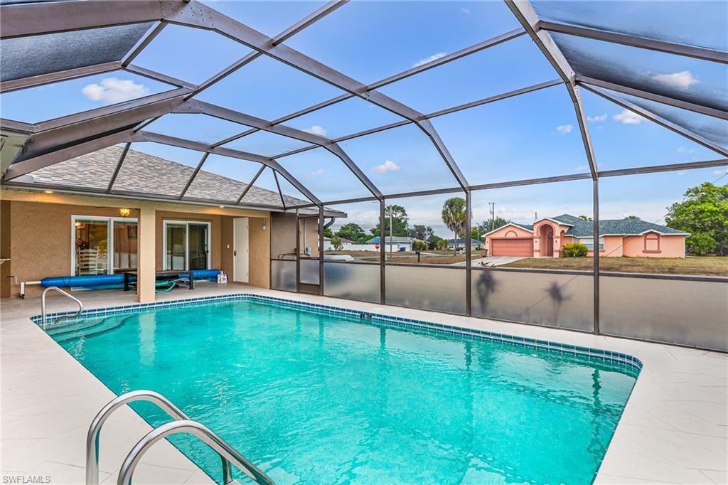 COVINGTON MEAD - Residential