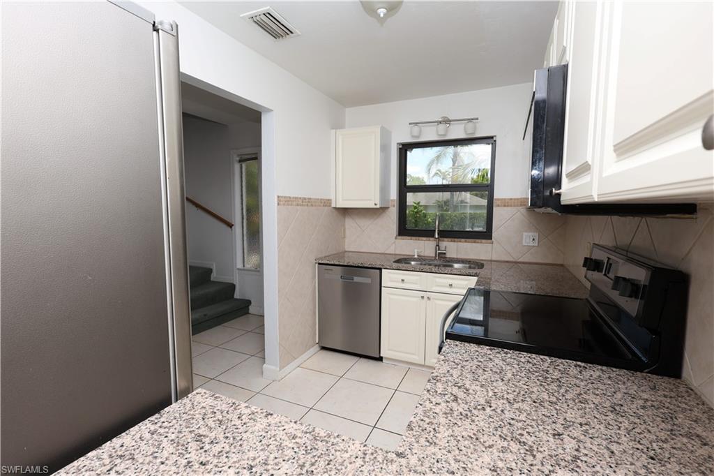 FOREST MERE TOWNHOUSE COMMUNITY - Residential Lease