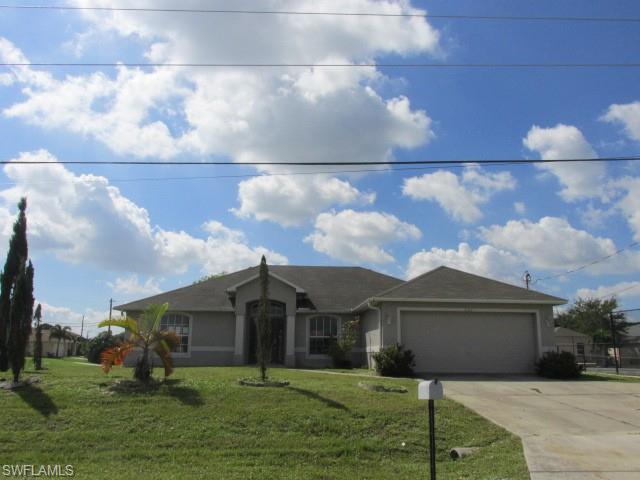 This wonderful 4 bedroom home is just what you've been looking for.  With over 1800 square feet there is plenty of room for you and your family.  With the wide open floor plan you have the perfect space for entertaining.  You can enjoy the amazing Florida weather on your screened in lanai.  There is space in the garage for storage as well.  We have priced this home to sell quickly so call today to reserve your Private Showing!!  HUD HOME SOLD AS IS.