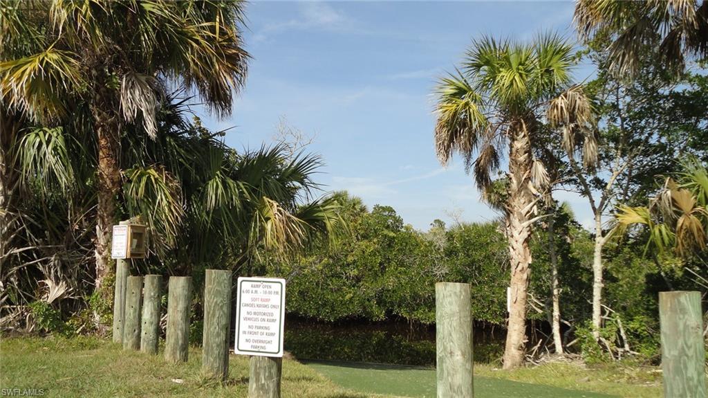 BURNT STORE LAKES - Land