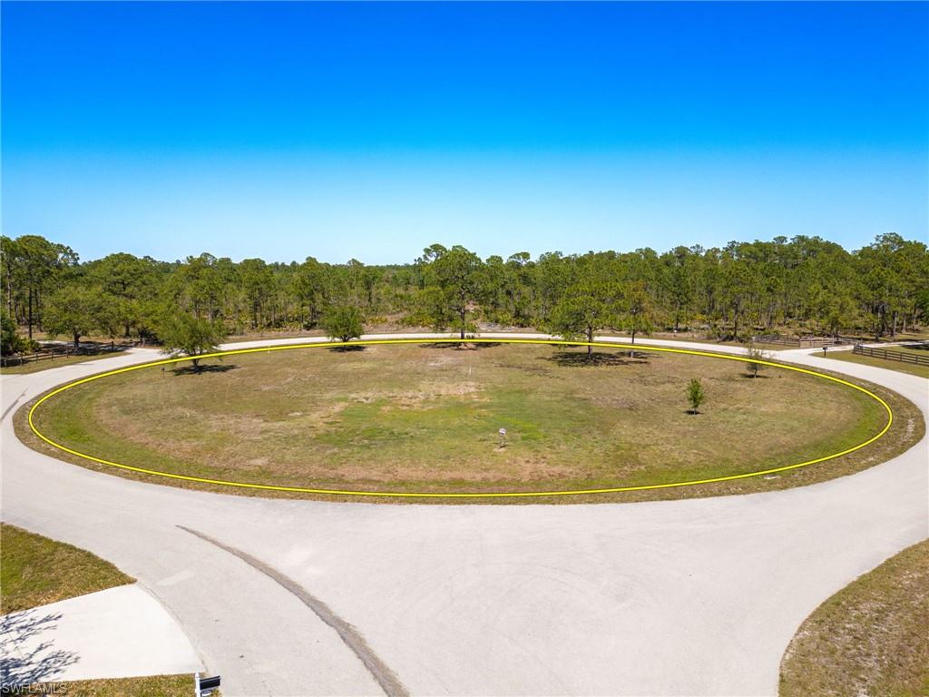 Truly unique, one of a kind, cleared 1 acre homesite nestled in the beautiful community of Alva, FL. Envision designing and building your own dream home on this beautiful circular cul-de-sac lot. Now envision it fenced, surrounded with lush southern landscape and beautiful greenery. This is your opportunity to live in and experience one of the most beautiful areas of SouthWest Florida.
In close proximity to Babcock Ranch with it's modern conveniences including the new Publix, shopping, dining and entertainment. Quick access to boat ramps, nature trails, mountain bike trails, schools, Alva Park & Community Center, Caloosahatchee Regional Park and much much more! Come and enjoy all that SouthWest Florida has to offer. Schedule your showing appointment today.