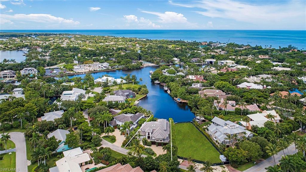 AQUALANE SHORES - Residential