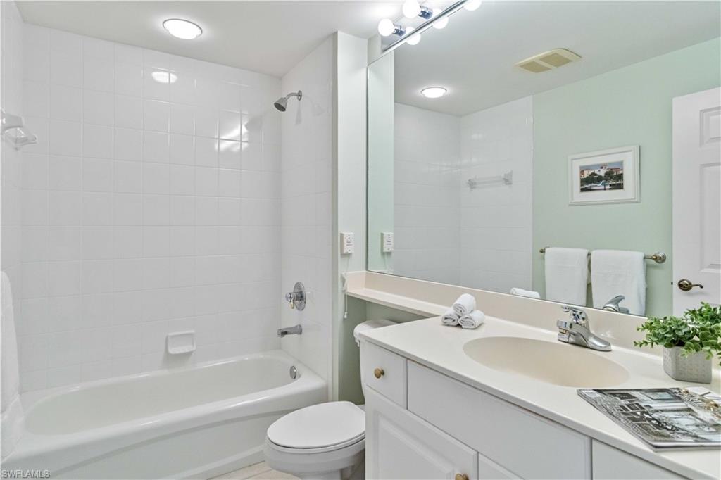 TOWER POINTE AT ARBOR TRACE - Residential Lease