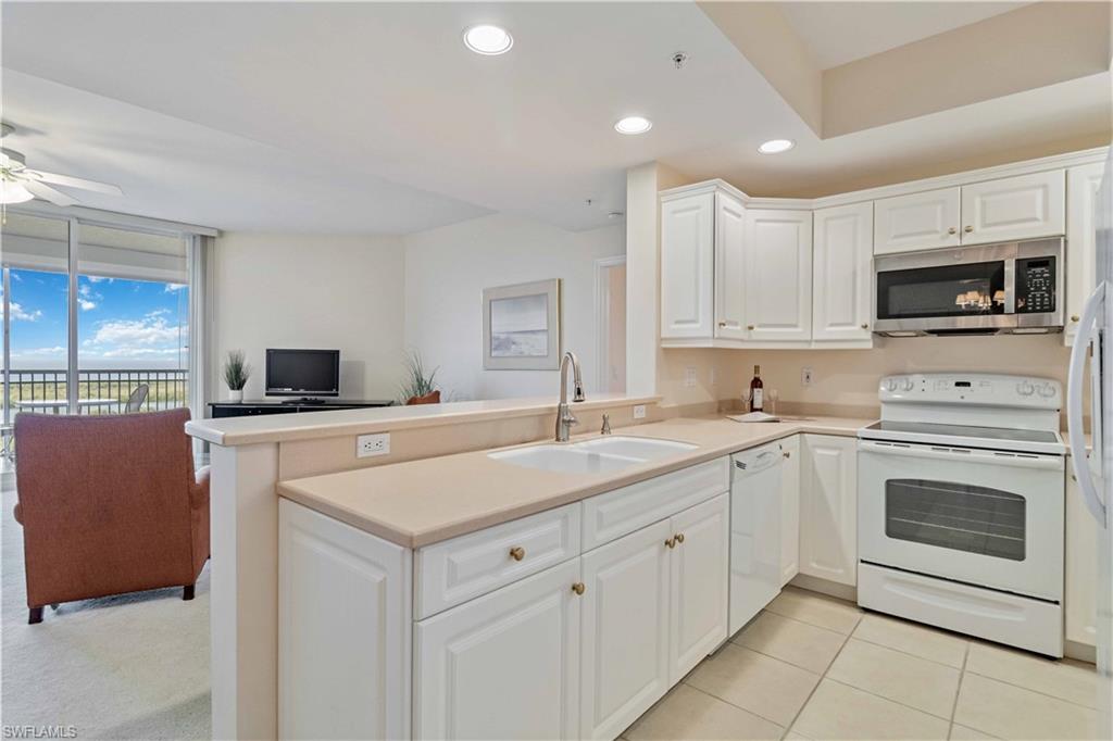 TOWER POINTE AT ARBOR TRACE - Residential Lease