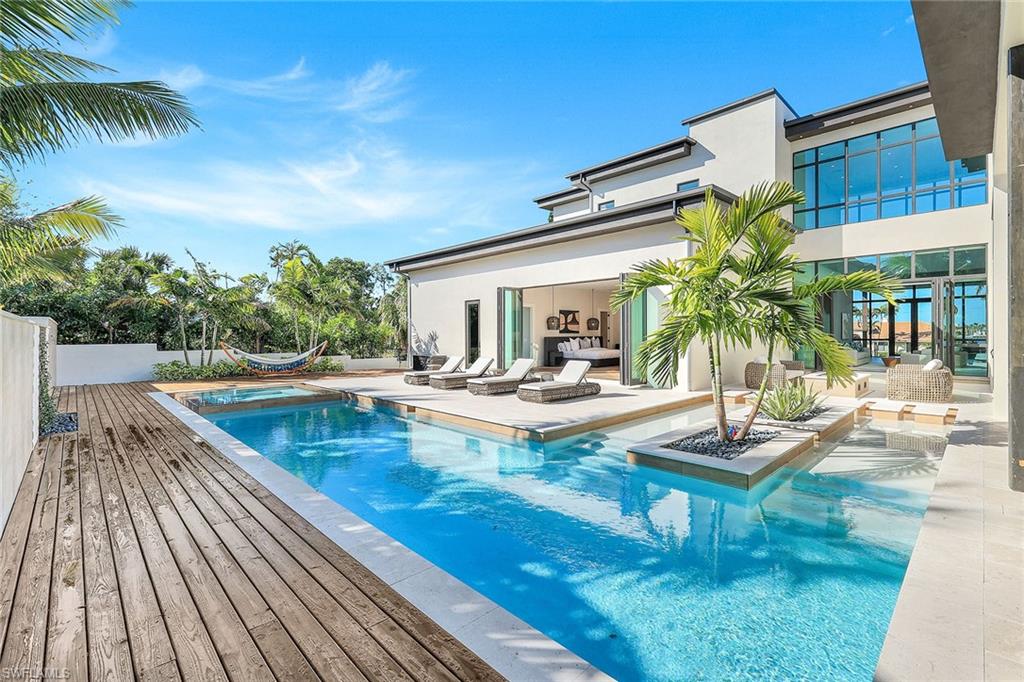 MARCO ISLAND - Residential