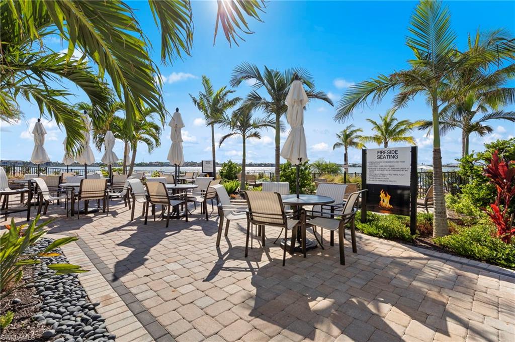 ESPLANADE LAKE CLUB - Residential
