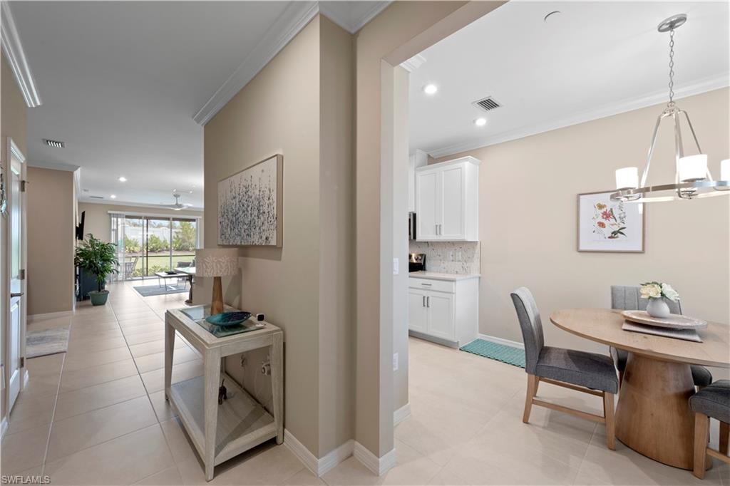 ESPLANADE LAKE CLUB - Residential