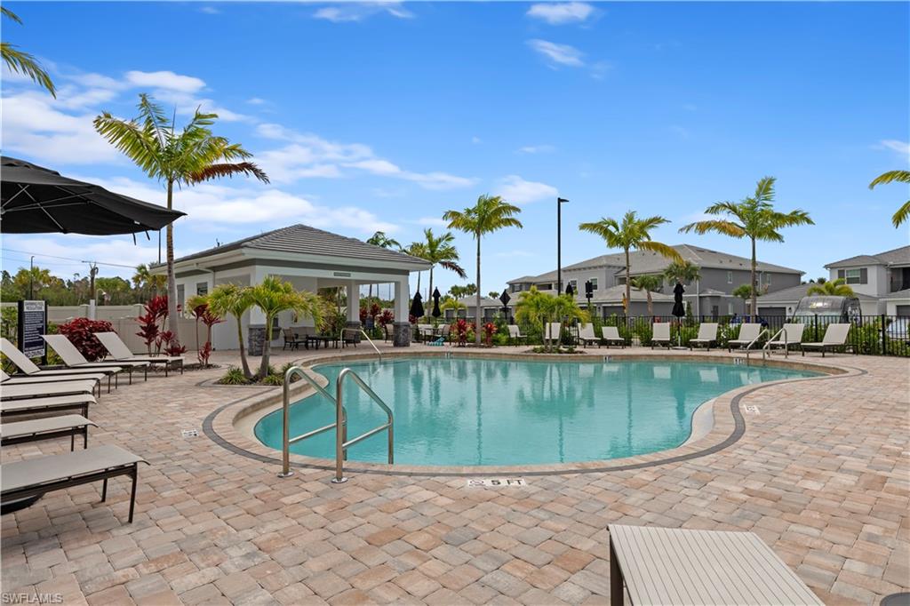 ESPLANADE LAKE CLUB - Residential