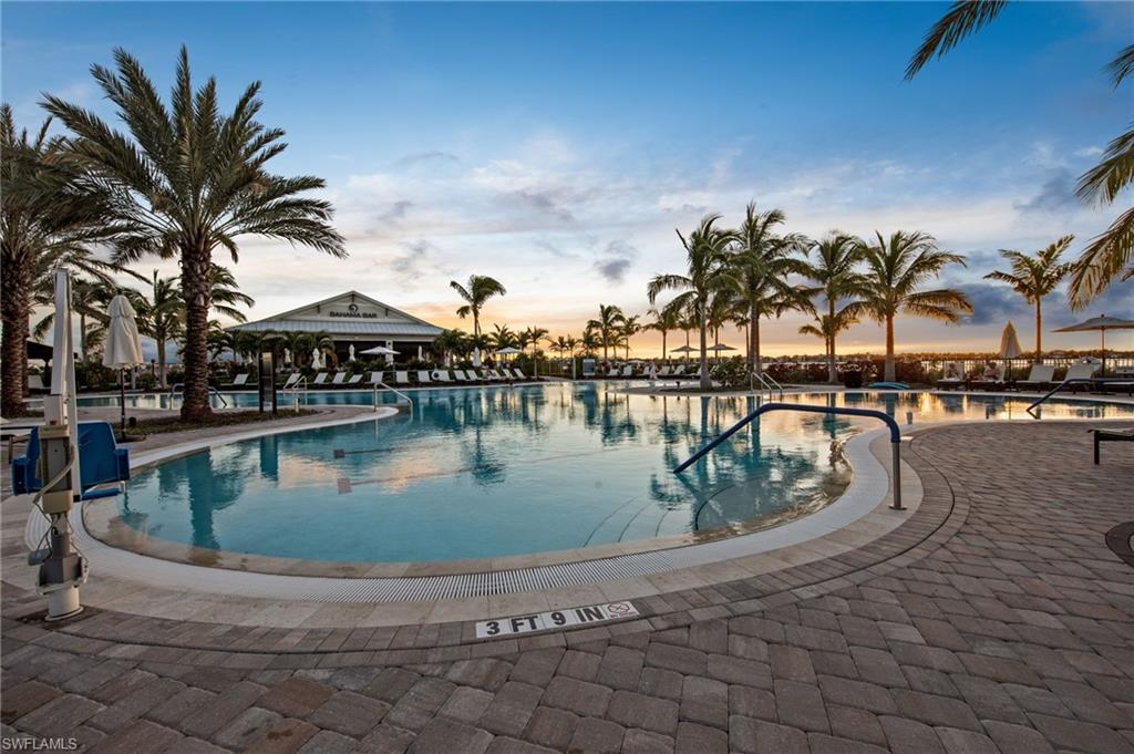 ESPLANADE LAKE CLUB - Residential