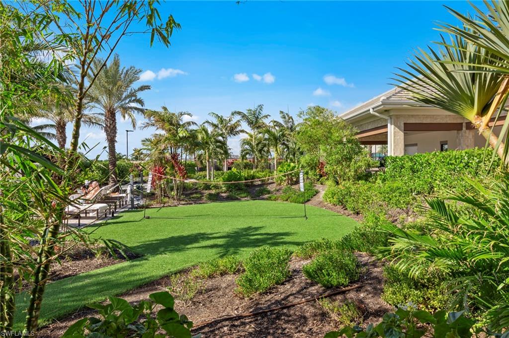 ESPLANADE LAKE CLUB - Residential