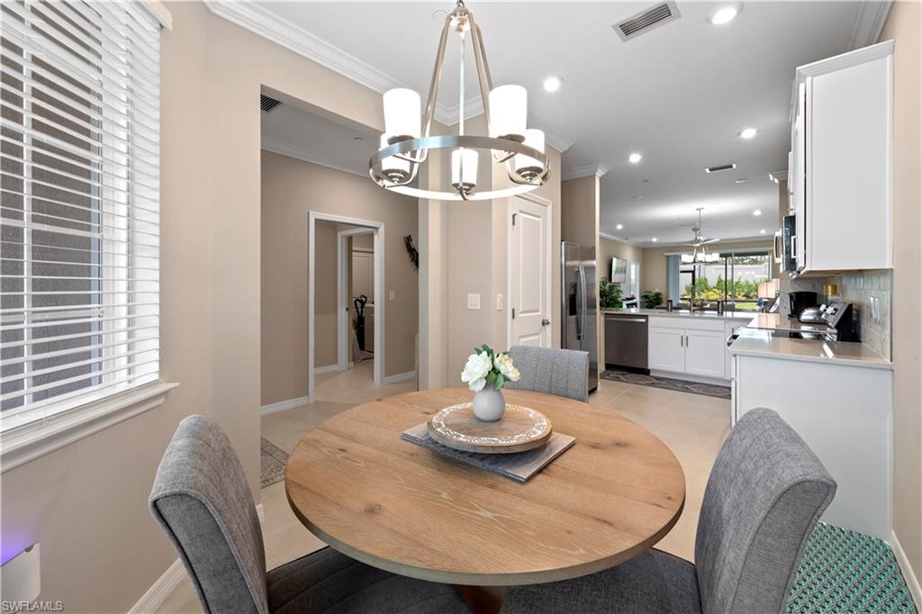 ESPLANADE LAKE CLUB - Residential