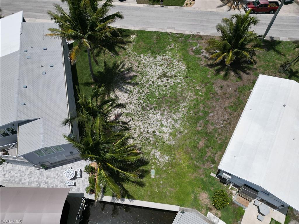 BAYSIDE ESTATES - Land