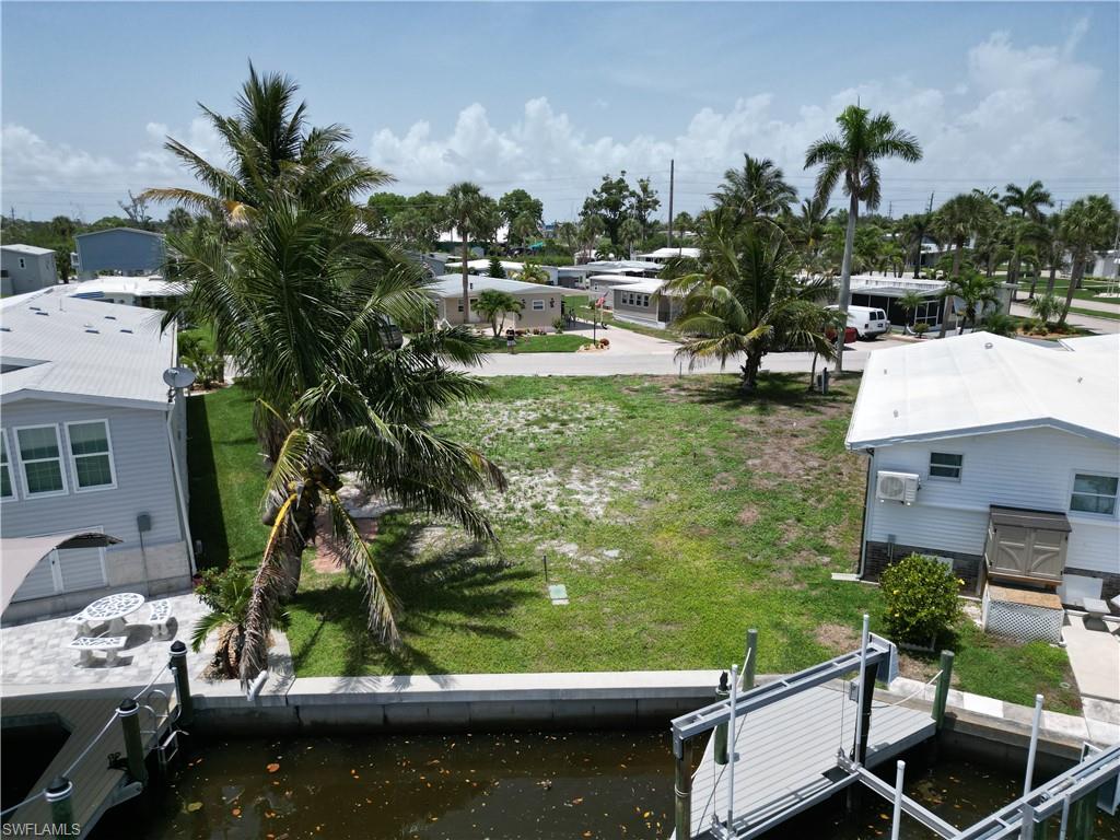 BAYSIDE ESTATES - Land