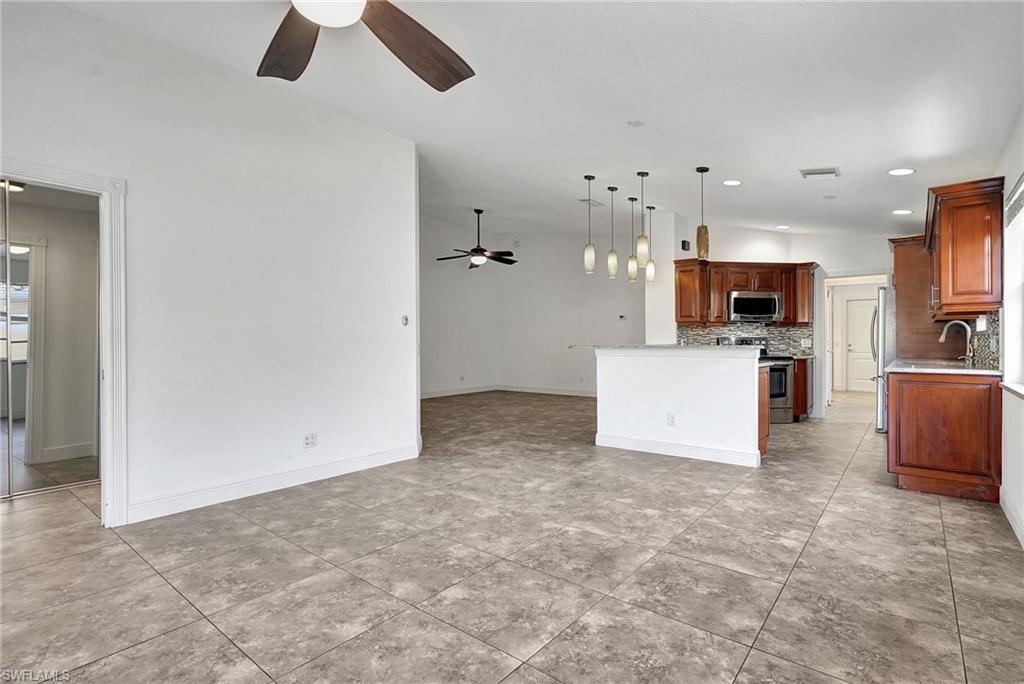 ISLAND WALK - Residential
