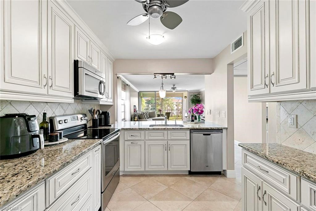 FOREST LAKES - Residential