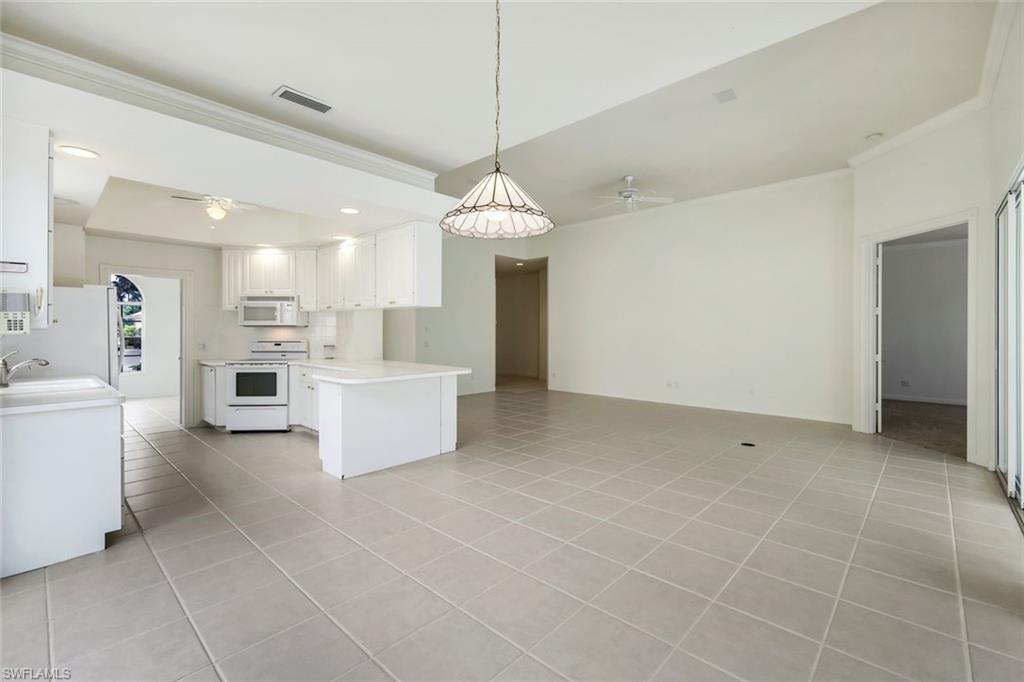 ISLAND WALK - Residential