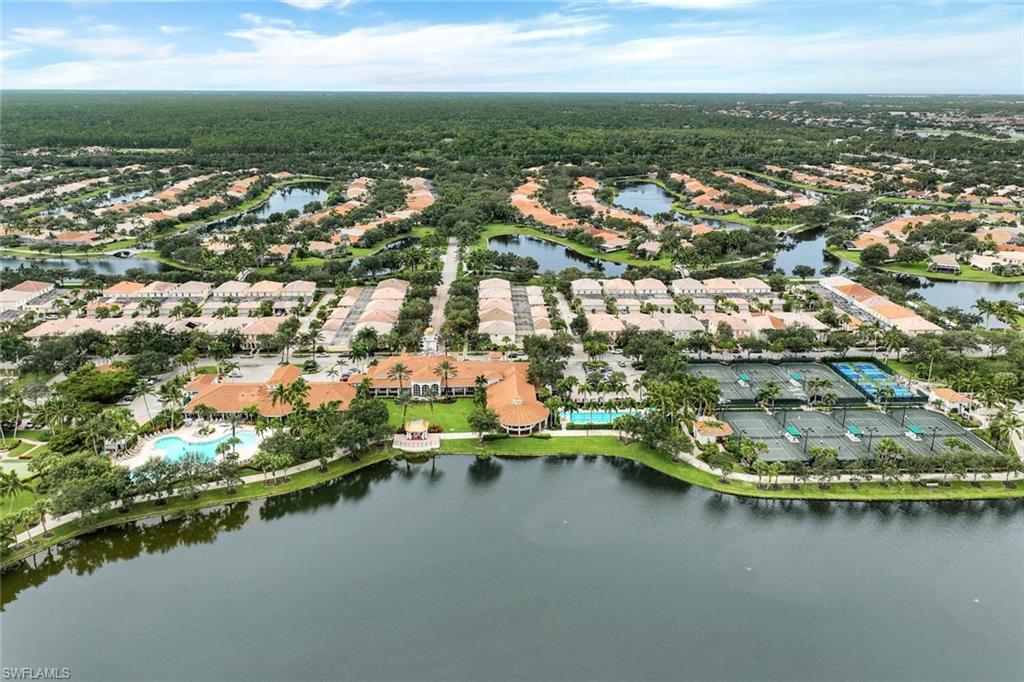 ISLAND WALK - Residential