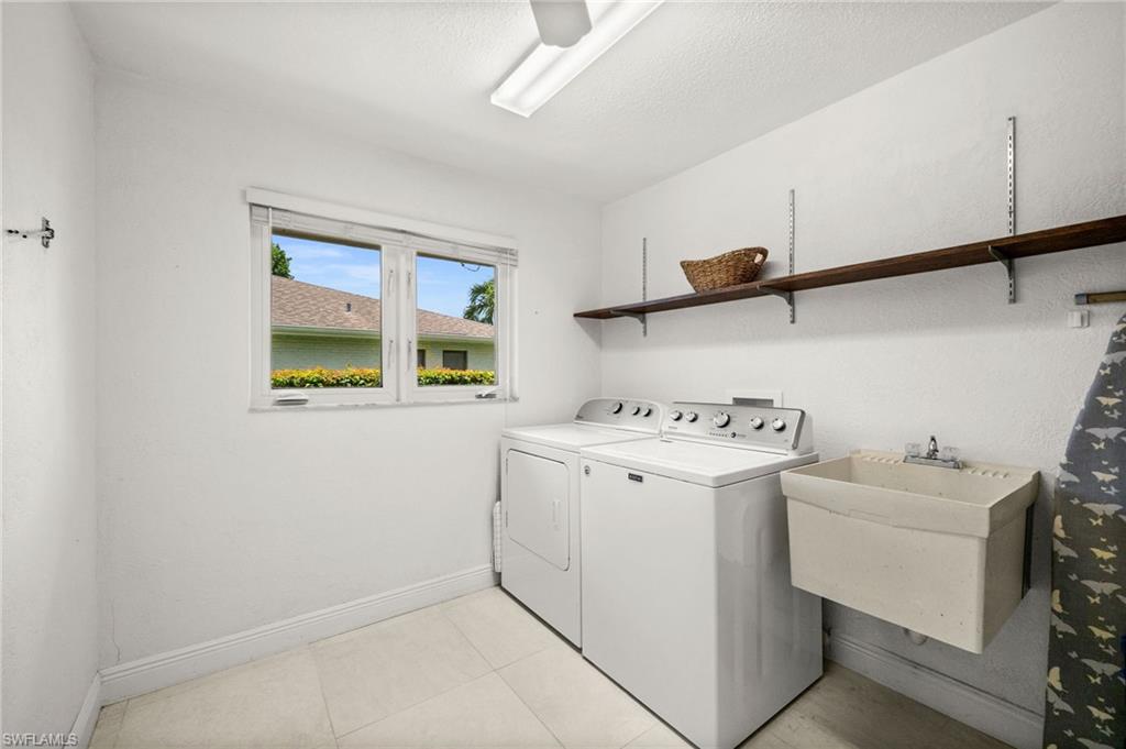 PALM RIVER ESTATES - Residential