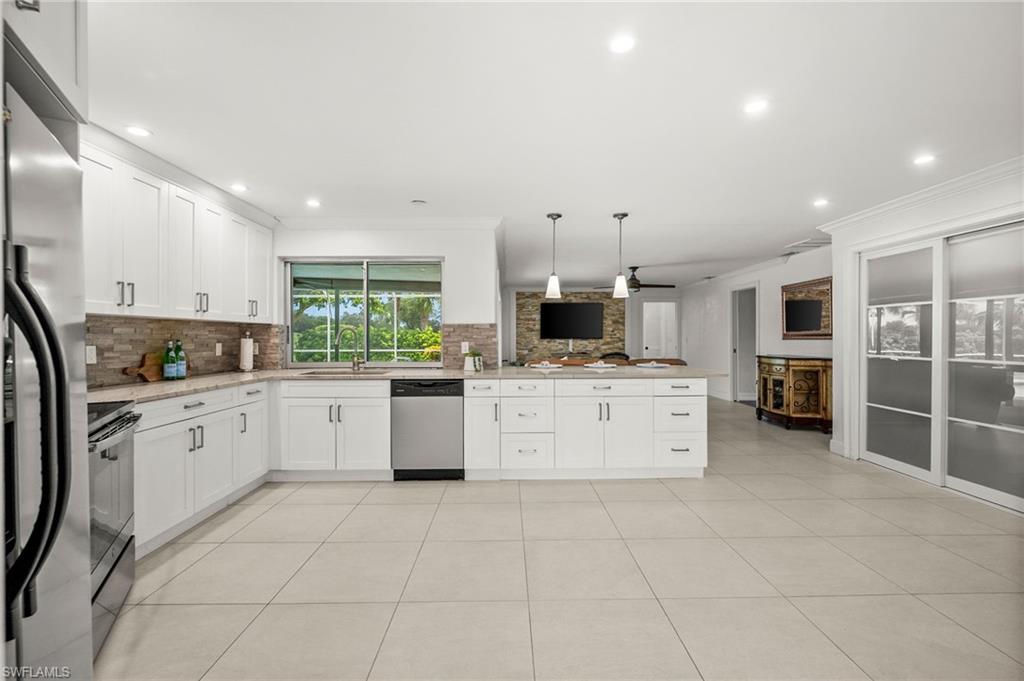 PALM RIVER ESTATES - Residential