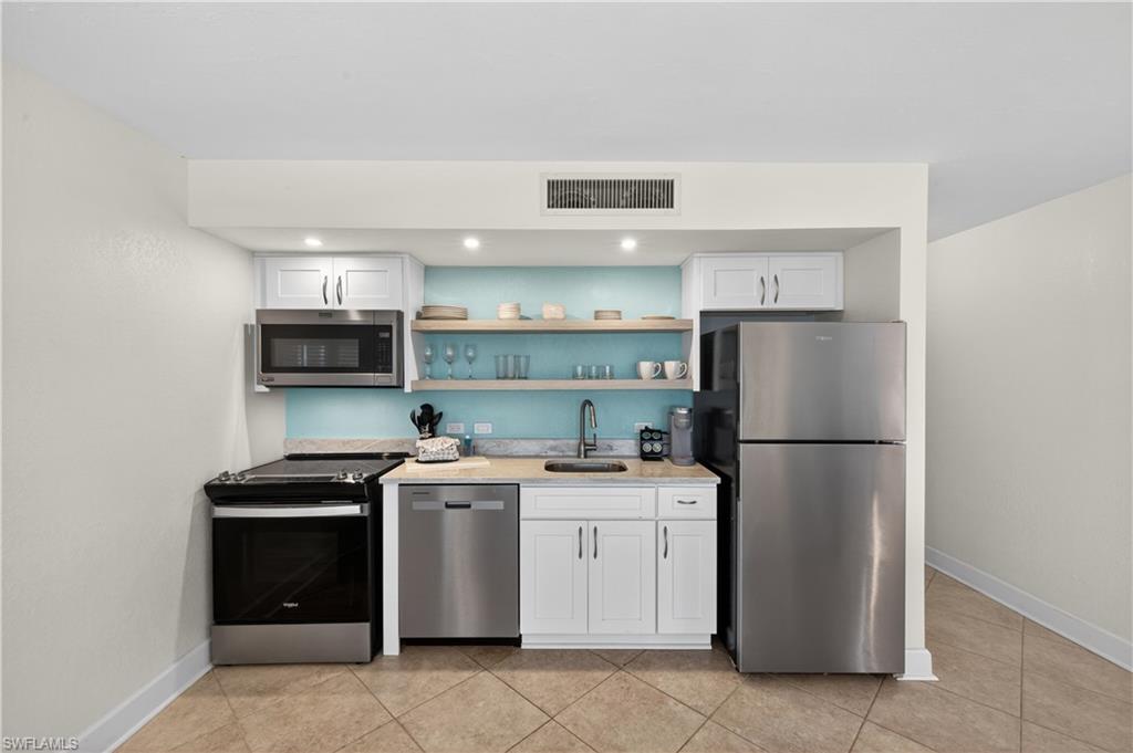COTTAGE COLONY WEST CONDO - Residential