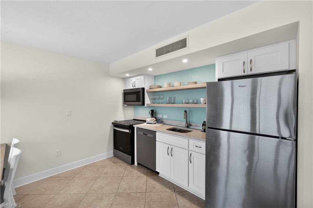 COTTAGE COLONY WEST CONDO - Residential