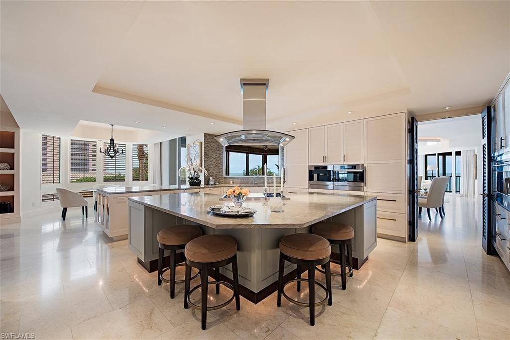 WINDSOR AT BAY COLONY - Residential
