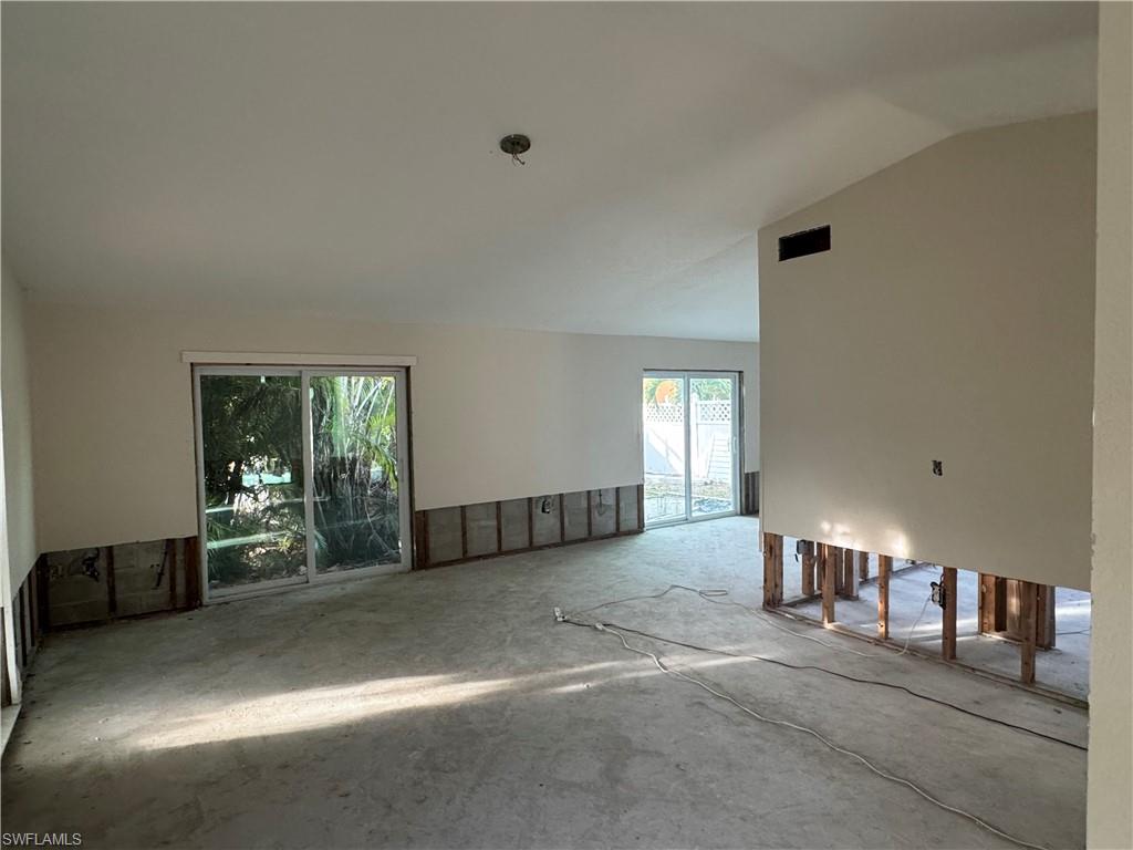 SANIBEL HIGHLANDS - Residential