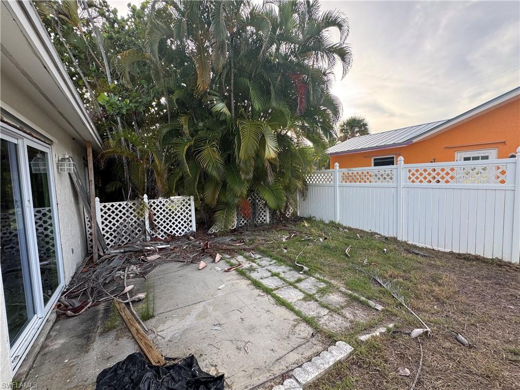 SANIBEL HIGHLANDS - Residential