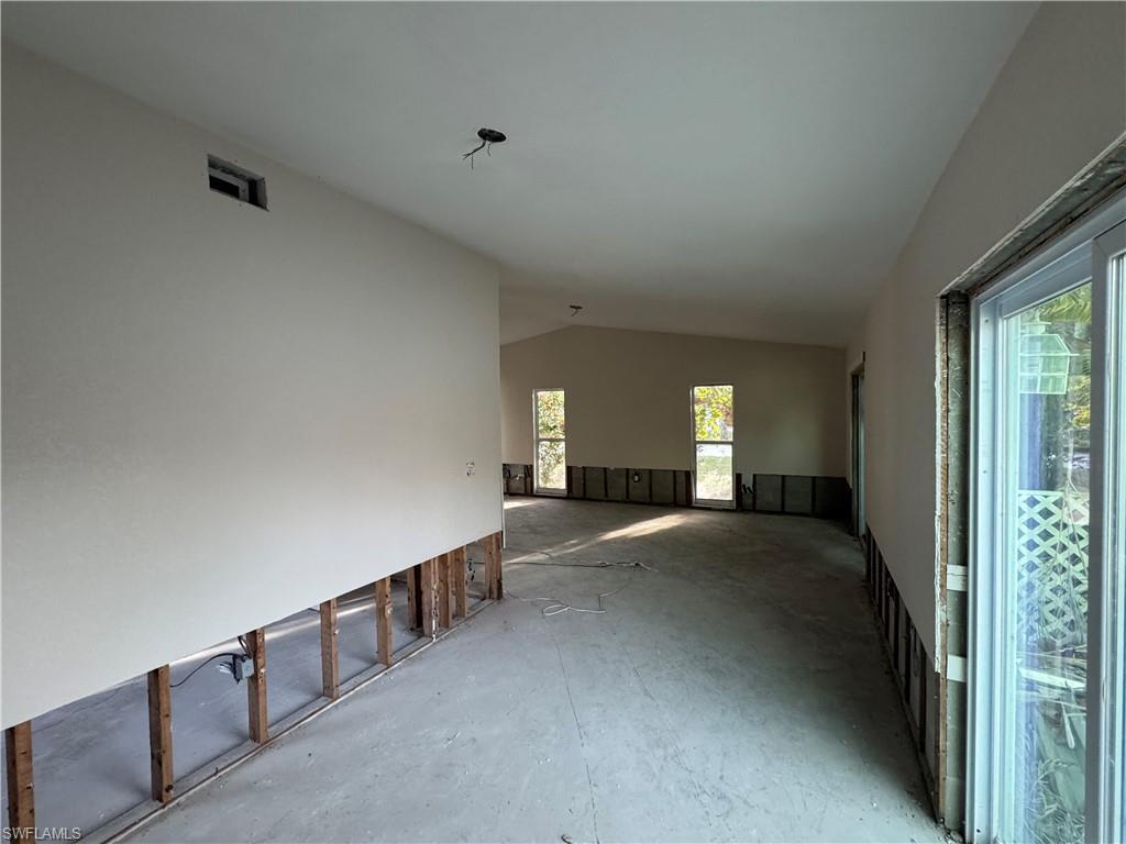 SANIBEL HIGHLANDS - Residential