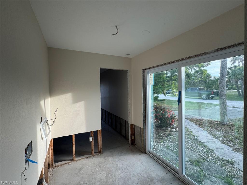 SANIBEL HIGHLANDS - Residential