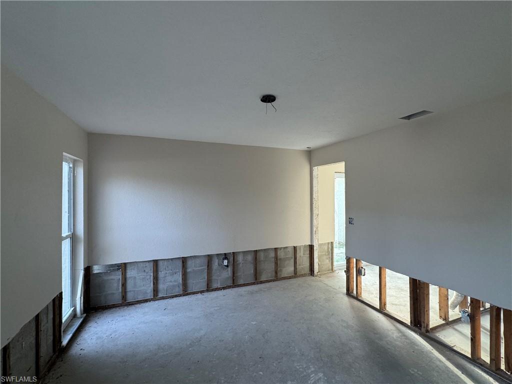 SANIBEL HIGHLANDS - Residential
